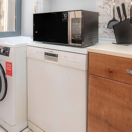 Apartamento 0044 - Taksim, Comfy, Modern And Economic Flat. Istambul