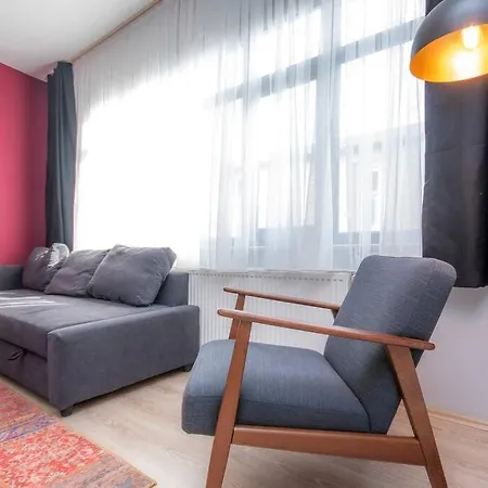 Apartamento 0044 - Taksim, Comfy, Modern And Economic Flat.