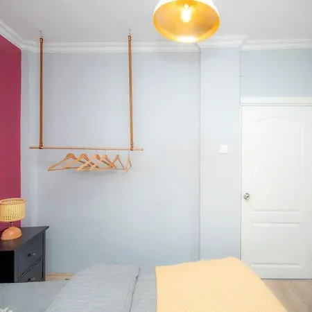 0044 - Taksim, Comfy, Modern And Economic Flat. Apartamento *