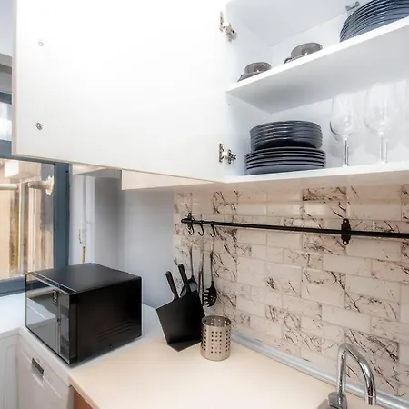 Apartamento 0044 - Taksim, Comfy, Modern And Economic Flat.